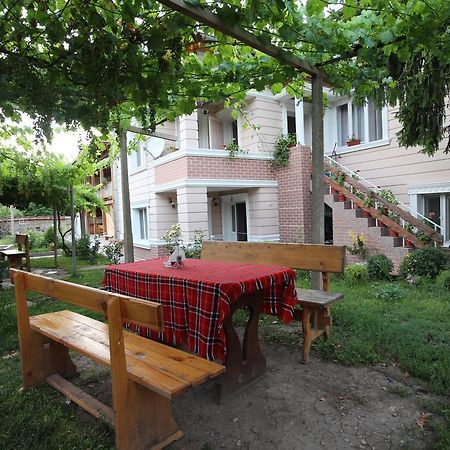 Slanchevata Kashta Hotel Krushuna Luaran gambar